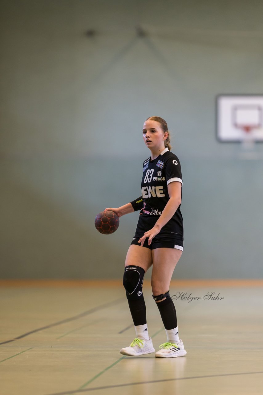 Bild 102 - wBJ SV Henstedt Ulzburg - Bramstedter TS : Ergebnis: 27:15